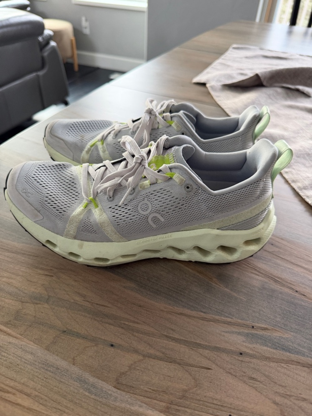 Women’s ON shoes